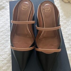 Beautiful Malone Soulier Maureen flats. Black with tan strap